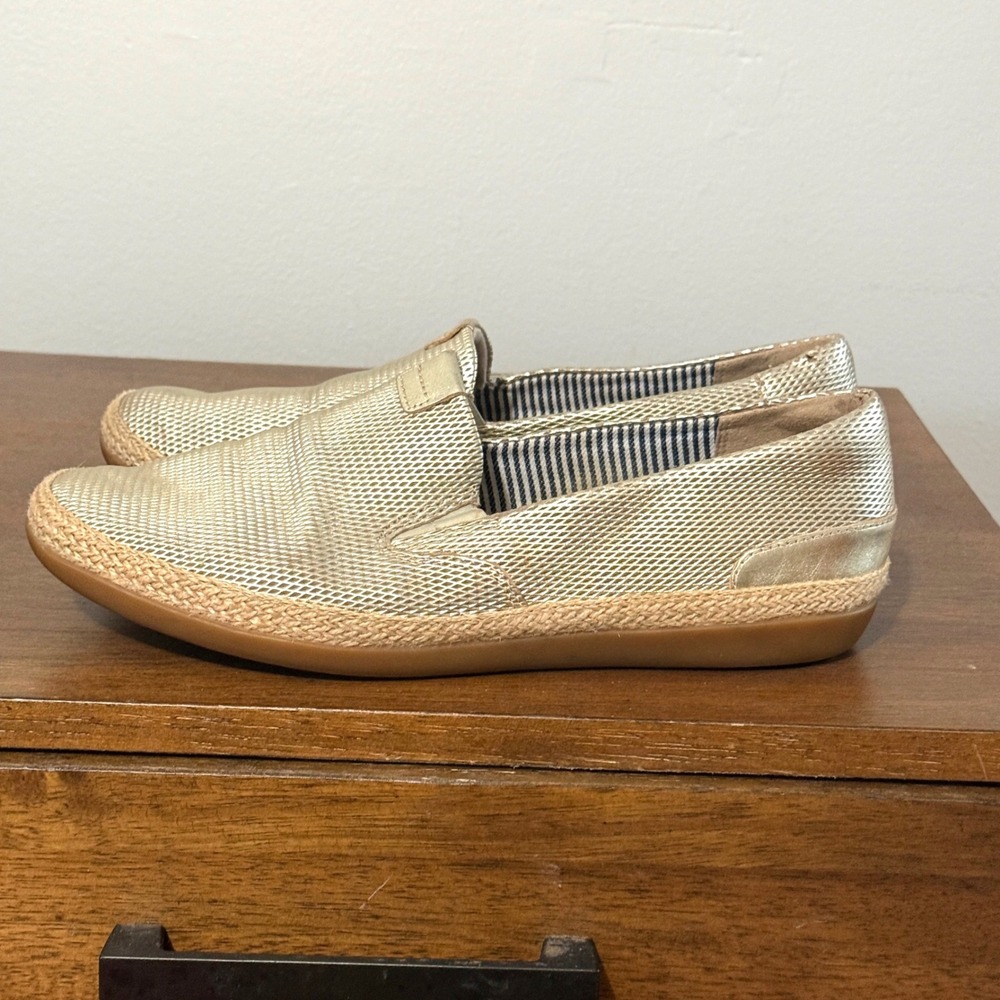 Clarks Slip‎ On Espadrille Loafers 8 Gold Excellent Metallic Textured